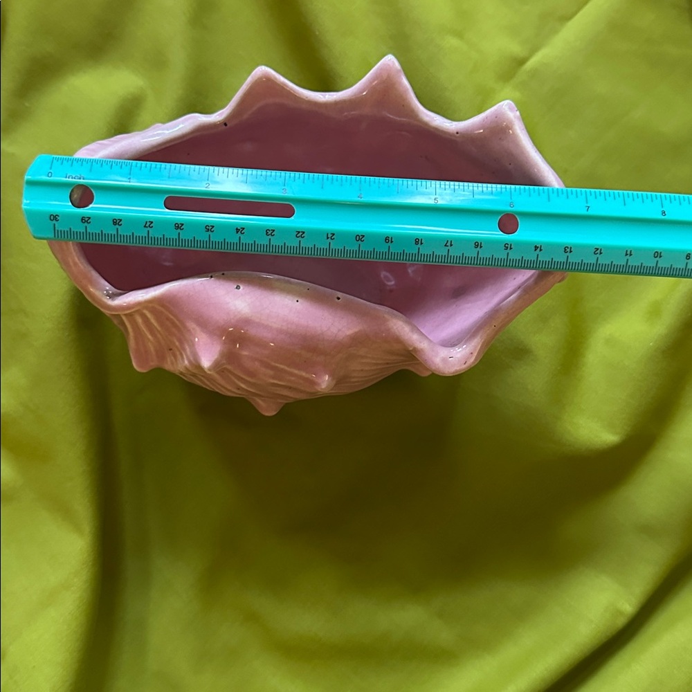 Midcentury Pink Ceramic Shell Bowl or Planter - Picture 2 of 10